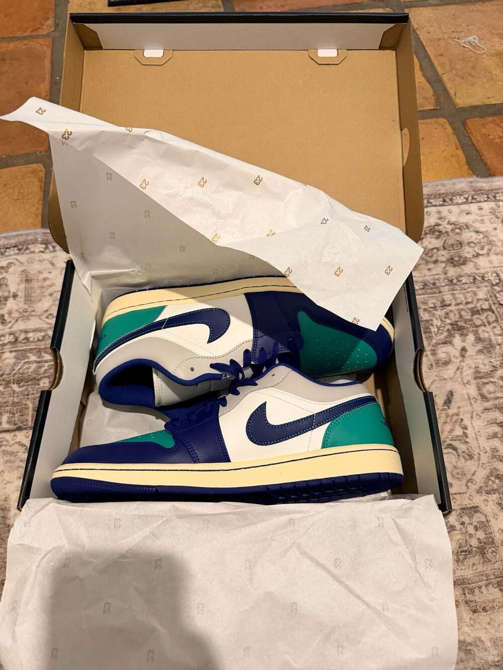 Air Jordan 1 Low 'Seahawks' - Green / Blue - Size 12 Men - Picture 8 of 9